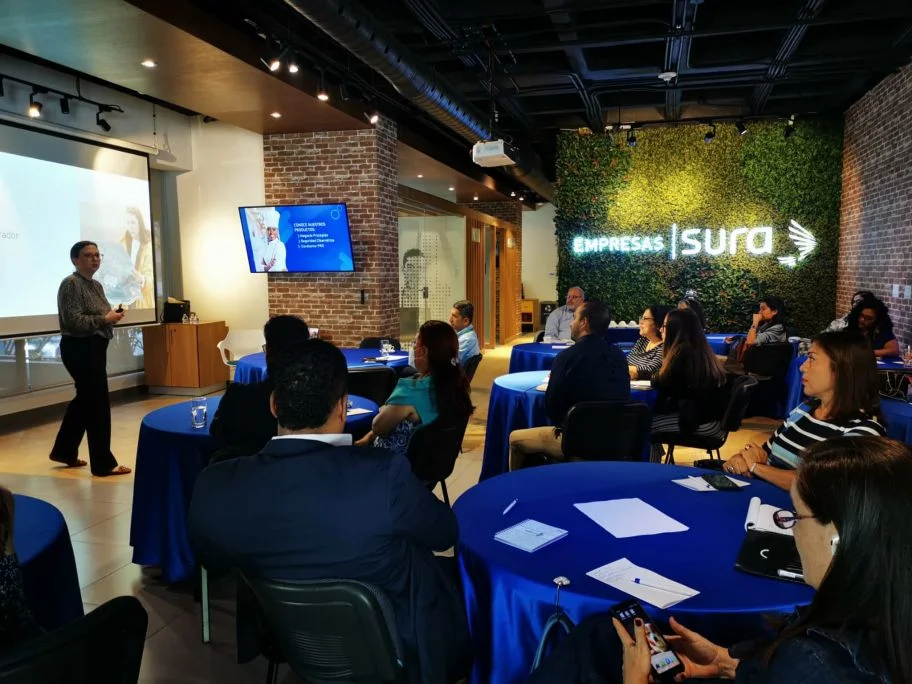 Emprendedores se capacitan con Empresas SURA Panamá