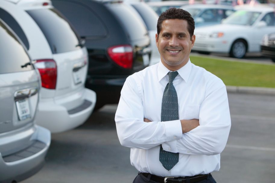 Asesor de venta y compra de autos usados