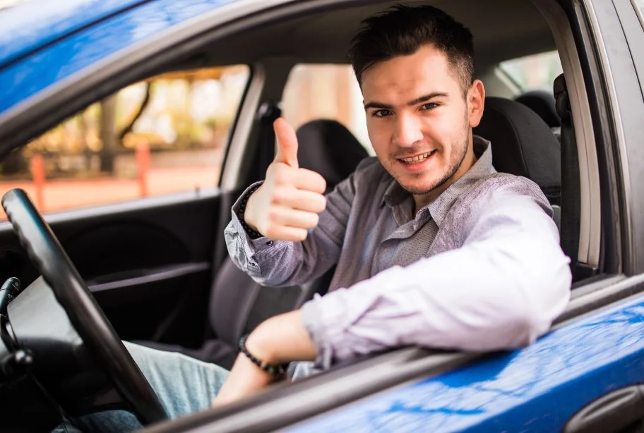 Requisitos para sacar la licencia de conducir por primera vez